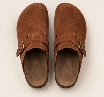Sandália Mule Clog Masculina Marrom Premium com Fivela Metálica – Estilo Casual