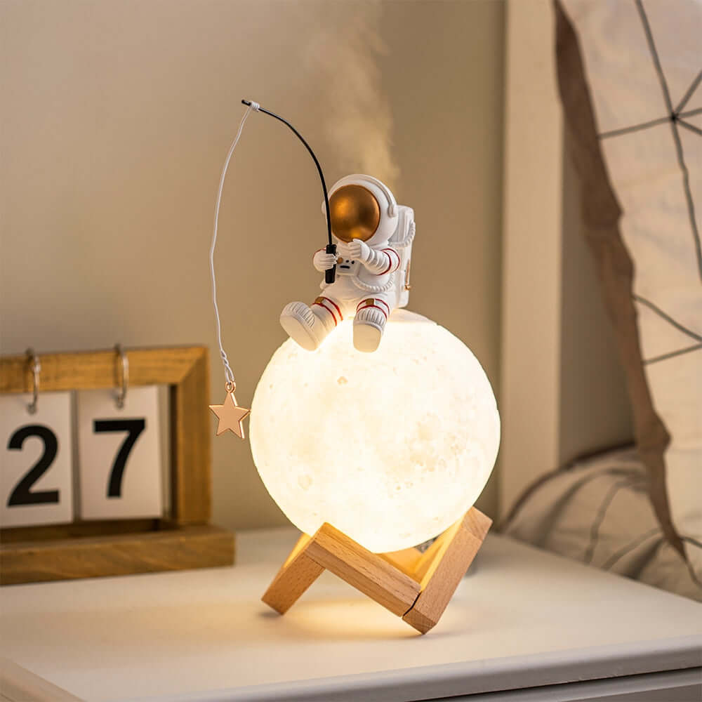 Umidificador de ar e Luminária Decorativa de Astronauta - AMERYK